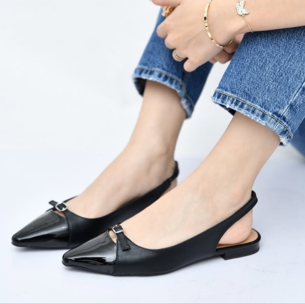 Razzmatazz Black Patent Leather Sandals